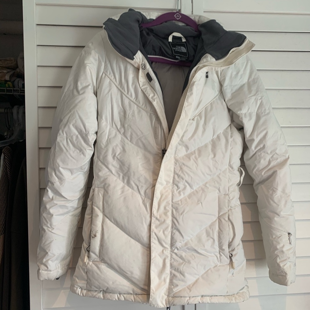 North face white small women’s snow coat ❄️